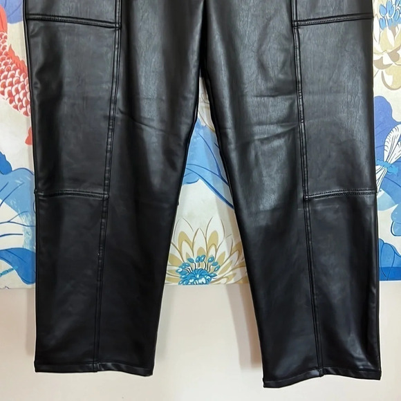 Nicole Miller Faux Leather Pants - Picture 3 of 11